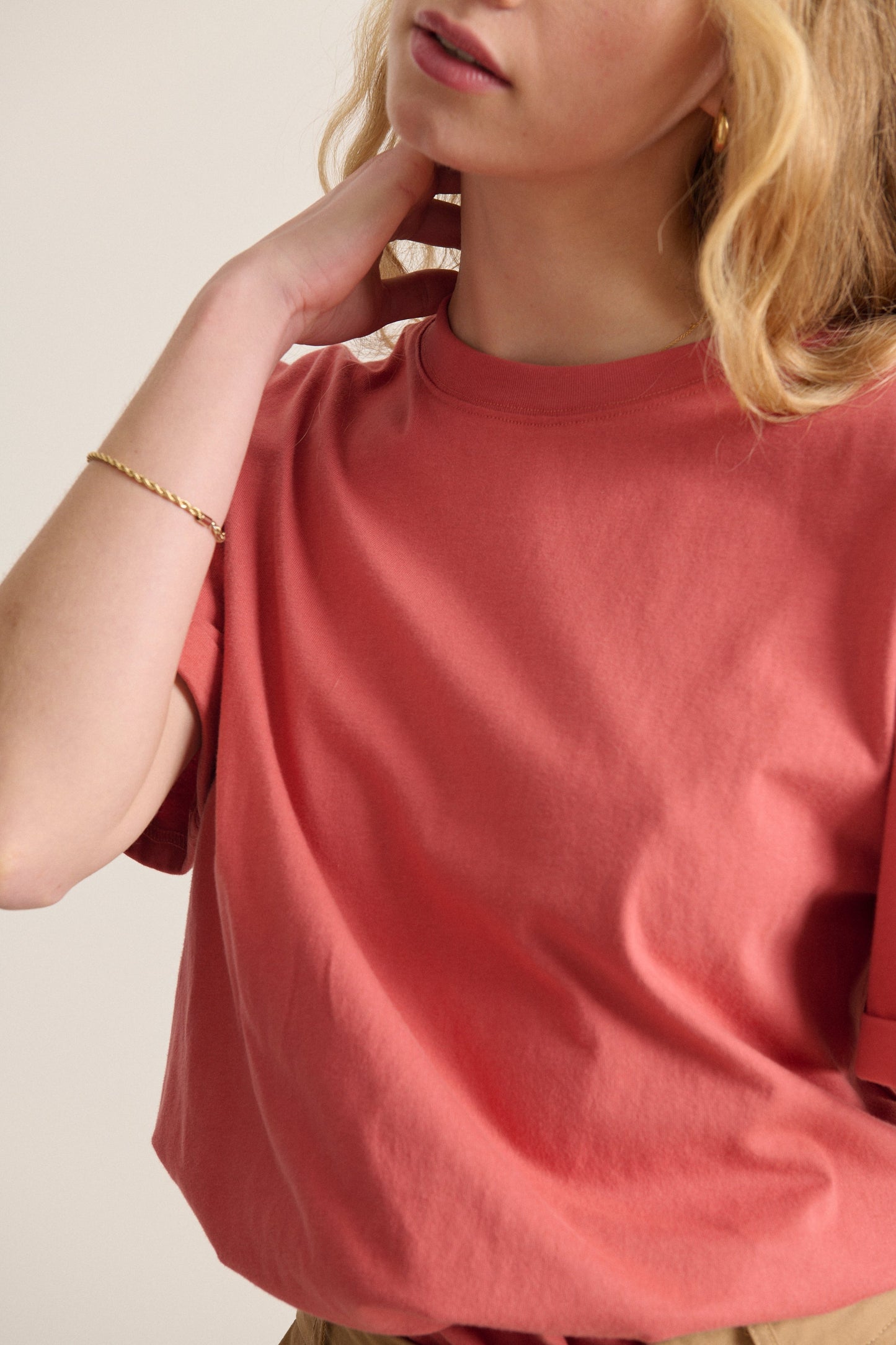 T-shirt femme style tendance et intemporel haut 100% coton avec manches structurée  marque parisienne Garance Paris