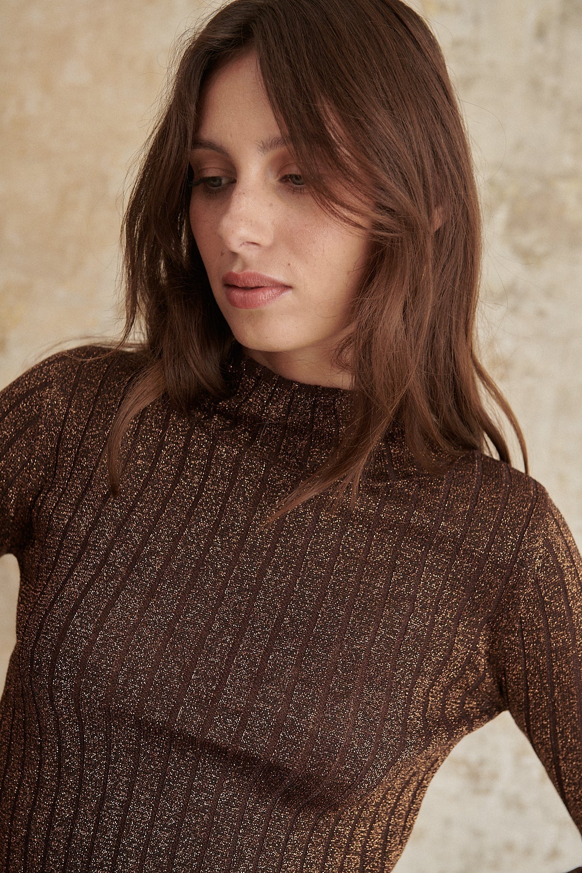 Pull à lurex avec col montant femme pull  manches longues marron coupe droite